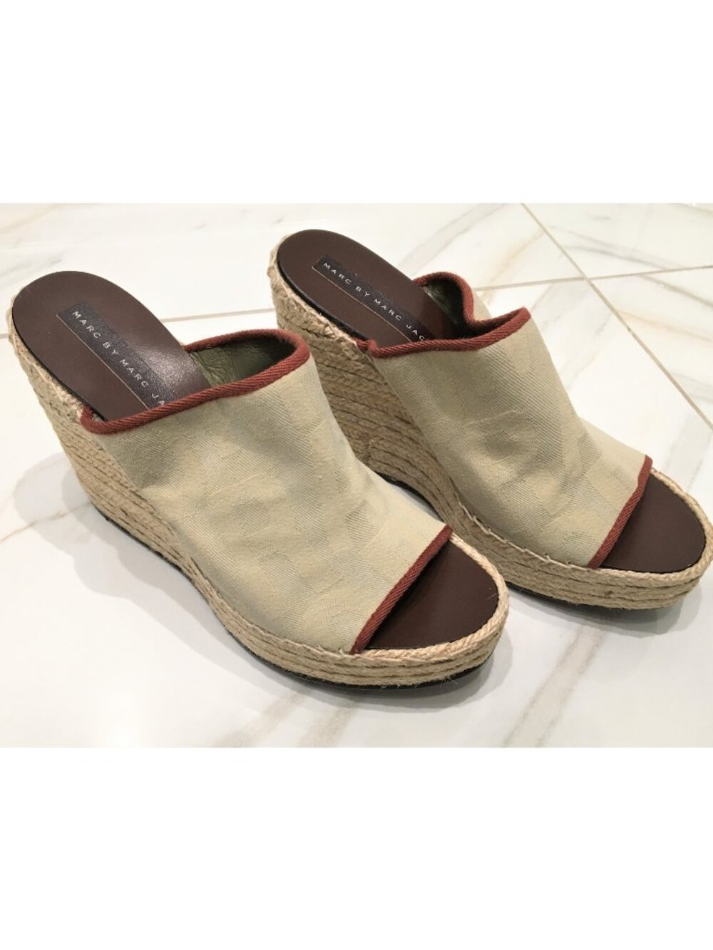 Brand New Marc Jacobs Beige Wedge Sandals Size 10 with Box
